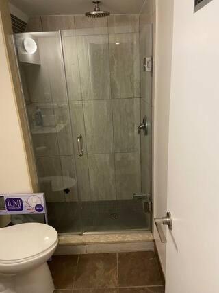 Basemewnt Room With Private Bathroom 36C โตรอนโต ภายนอก รูปภาพ